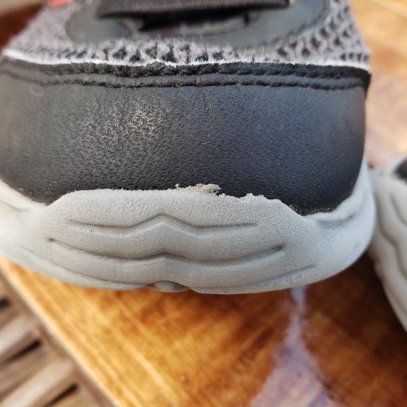 Toddler boys black gray skechers size 9 shoes sneakers - Picture 6 of 7